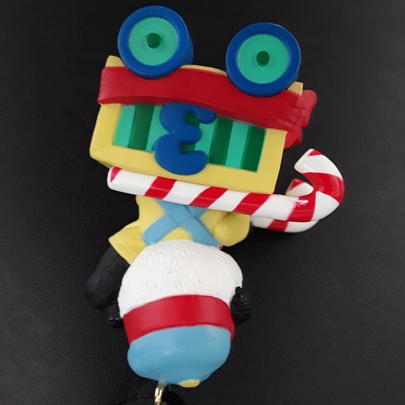 Hallmark Keepsake Child's 3rd Christmas Ornament 2004 - Picture 3 of 4